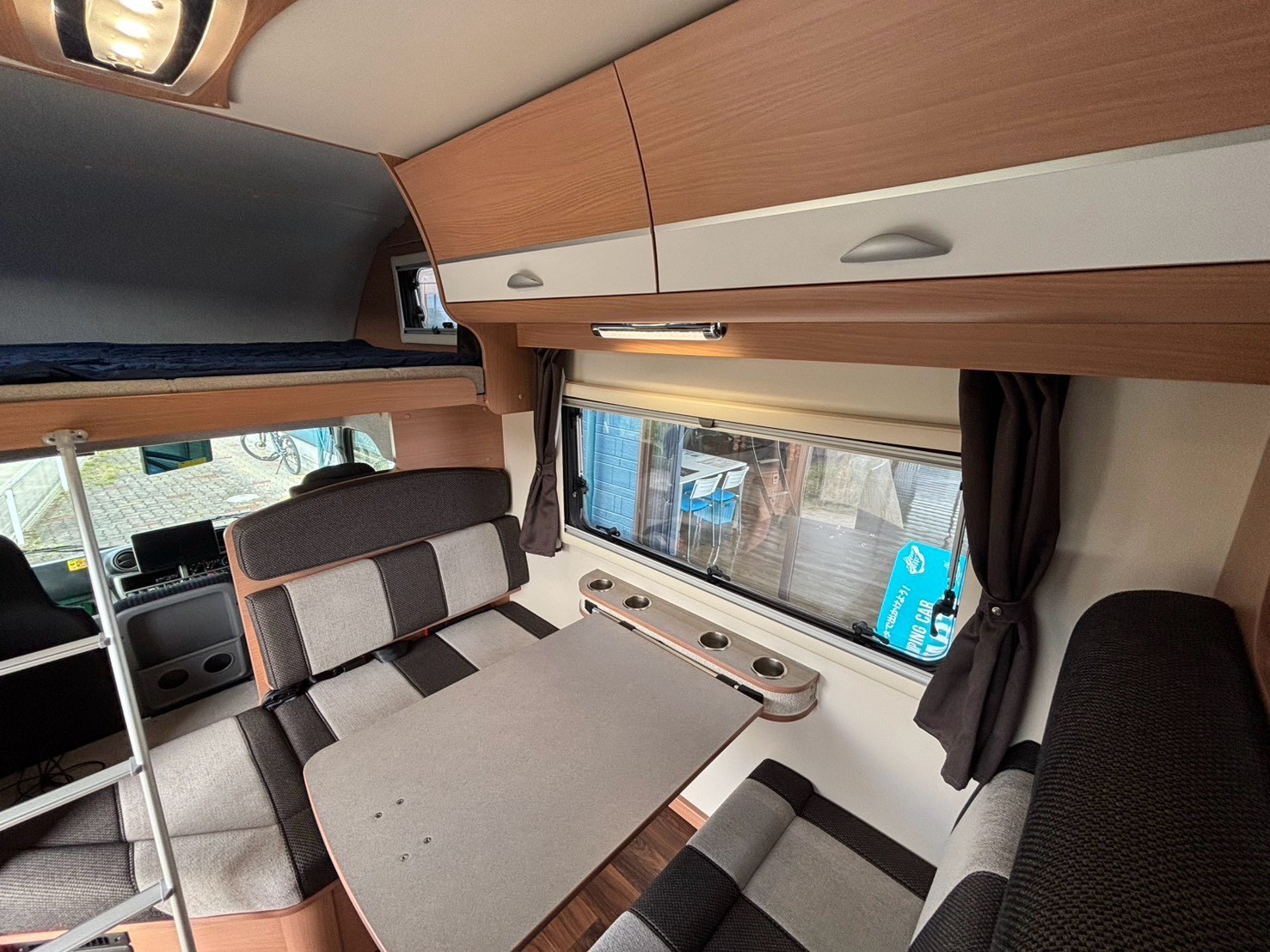 車内のくつろぐ場所